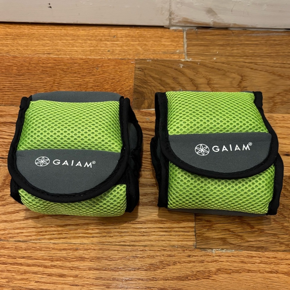 GAIAM Lime and Charcoal Ankle Weights, 2.5 Pounds Each